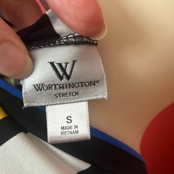 3 like new Worthington stretch tops - Picture 5 of 16
